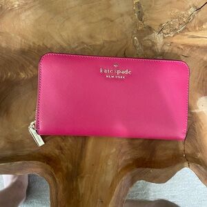 Kate Spade Fuchsia Wallet